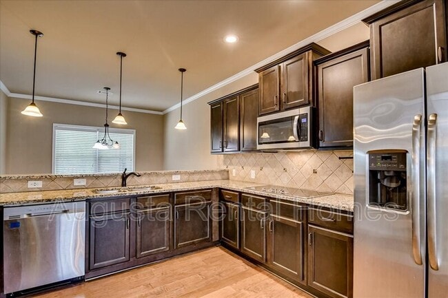 Building Photo - 3814 Berkshire Way