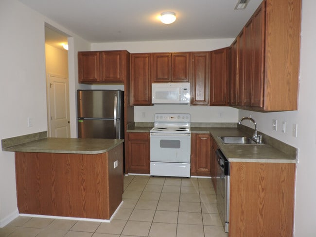 Building Photo - Grand Oaks Preserve