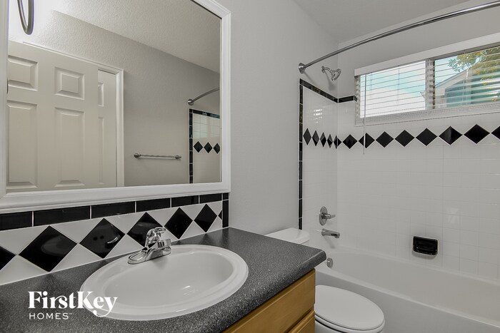 Building Photo - 8308 Brook Valley Dr