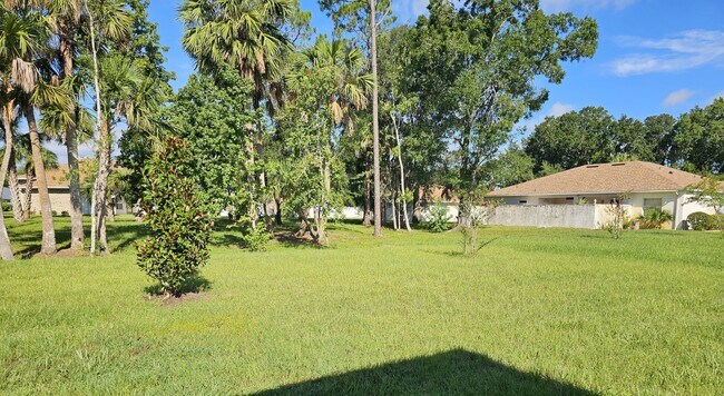 Building Photo - STUNNING 4/2 HOME IN PALM COAST!