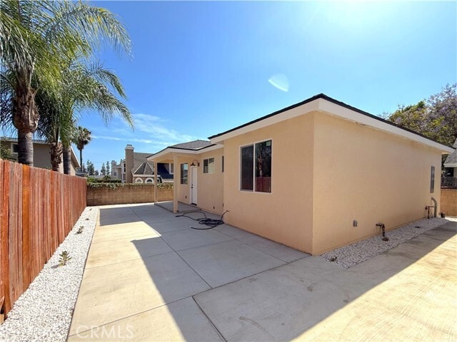 Building Photo - 408 Almond Ave