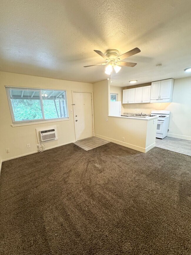 Building Photo - Move-In Special; Upstairs One Bedroom + Private Patio – SEE VIDEO
