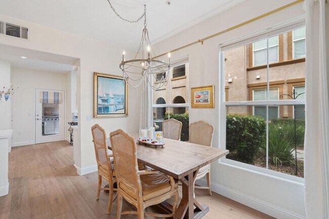 Building Photo - Single story condo in Natomas!