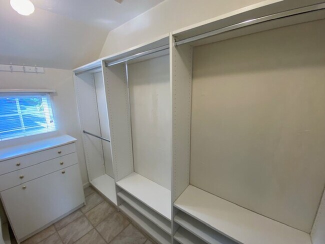 Building Photo - 24335 San Pedro Ln