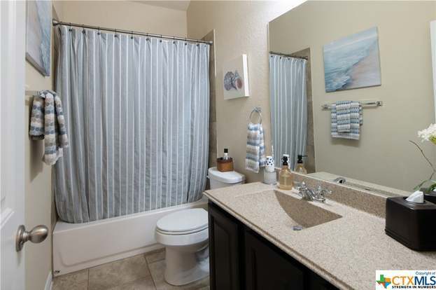 Building Photo - 5633 Briar Fld