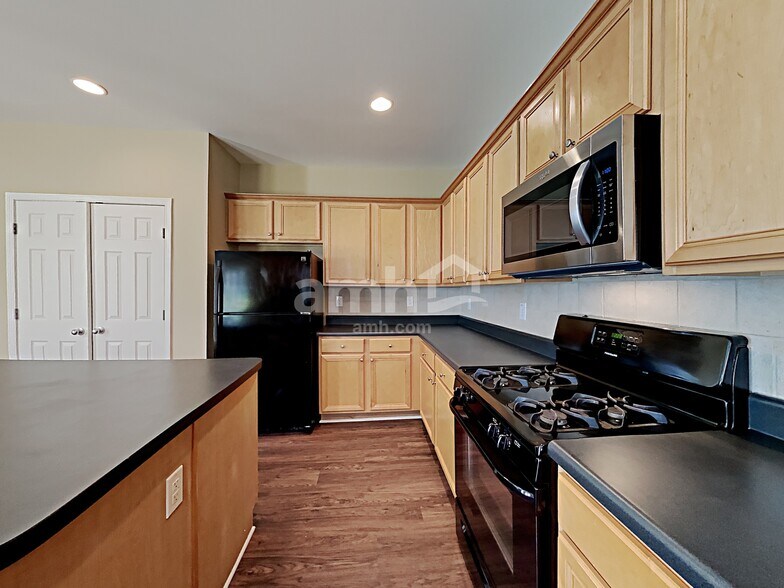 Building Photo - 1793 Brandemere Dr SW