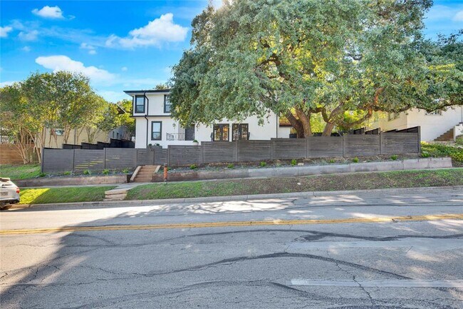 Building Photo - 1115 Enfield Rd