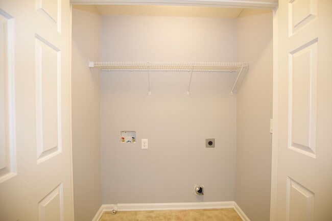 Building Photo - 7897 The Lakes Point