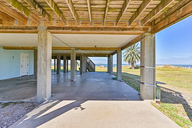 Building Photo - 7706 Channelview Dr