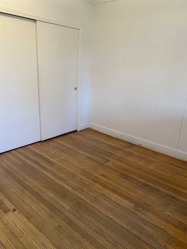 Building Photo - 139 Rombout Ave