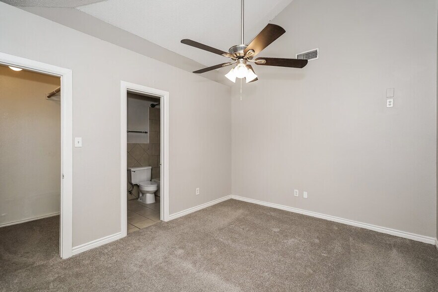 Building Photo - 6721 Rhea Ridge Dr