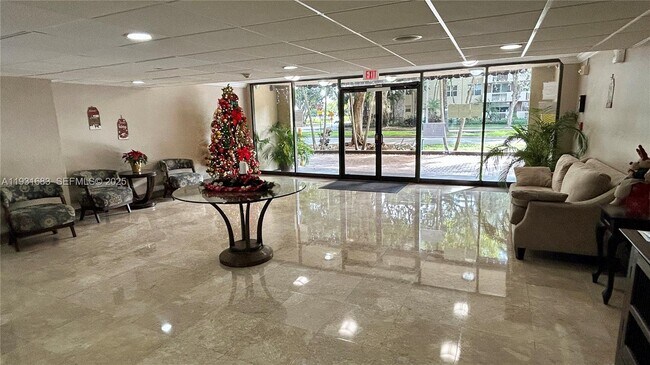 Building Photo - 1805 Sans Souci Blvd