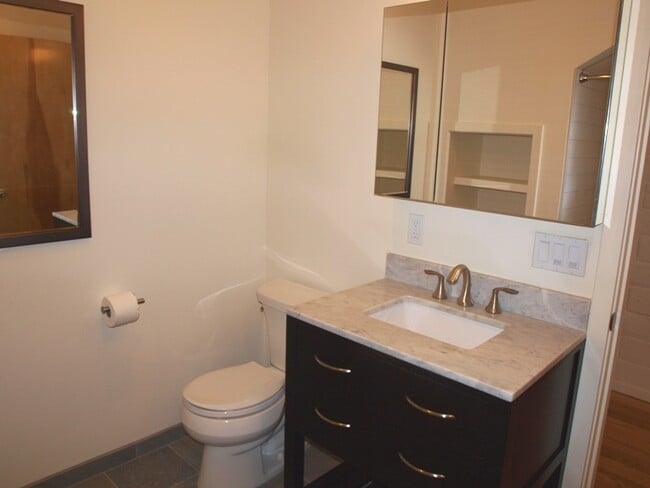 Building Photo - Spacious Two-Story Duplex Near Caledonia