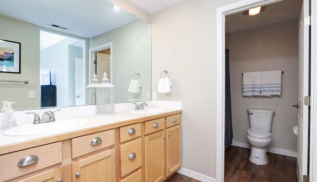 Building Photo - Beautiful Condo In Surprise Valley!