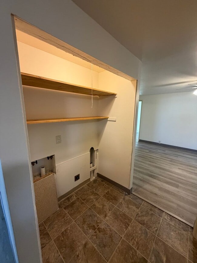 Building Photo - 2506 Jeppesen Acres Rd