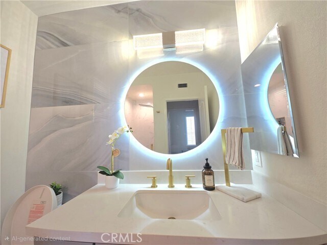 Building Photo - 13759 Francisco Dr