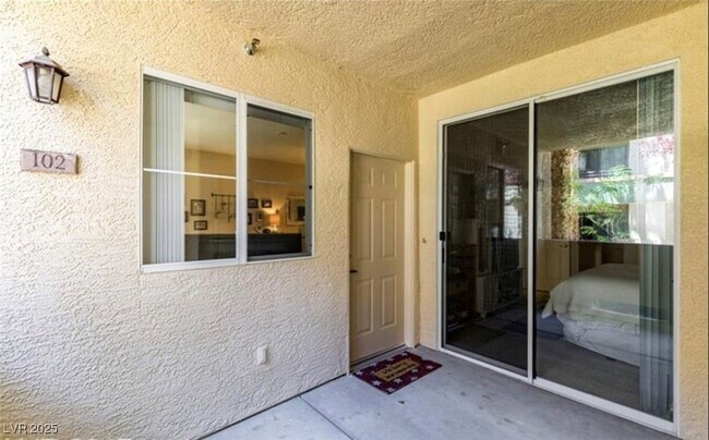 Building Photo - 7127 S Durango Dr
