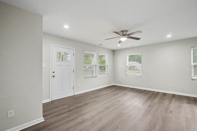 Building Photo - 6324 Grimes Ave