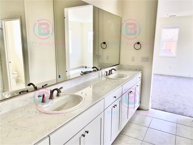 Building Photo - 1127 Winter Hawk Wy