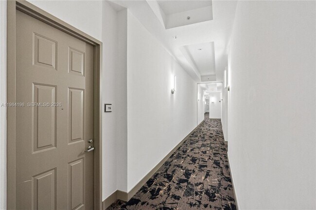 Building Photo - 3001 NE 185th St