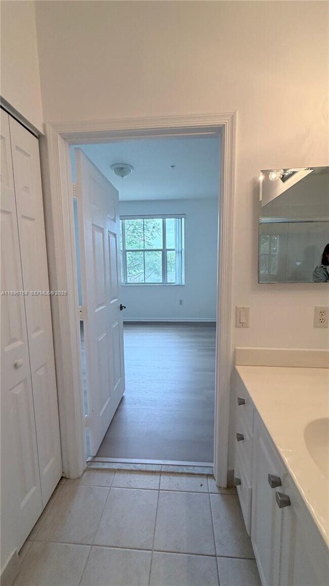 Building Photo - 4602 SW 160th Ave