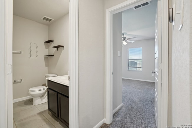 Building Photo - Beautiful 3 - Bedroom One Story Home in Vista Ridge Community