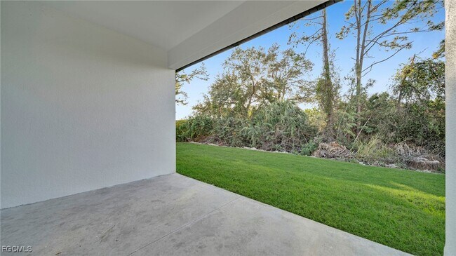 Building Photo - 704 Homer Ave S