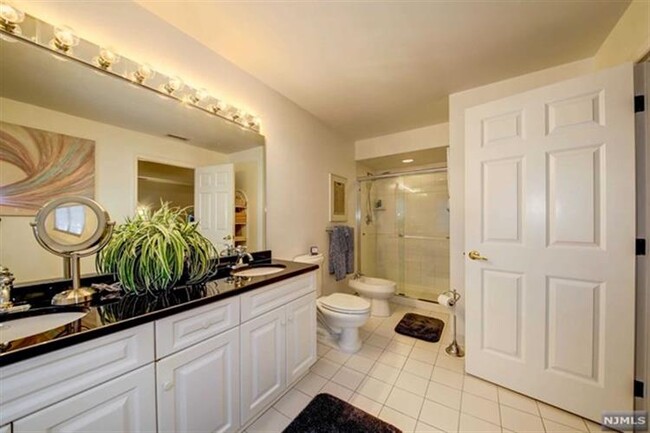 Building Photo - 106 Stonegate Trail