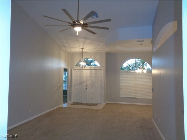 Building Photo - 2830 SW 35th Ln