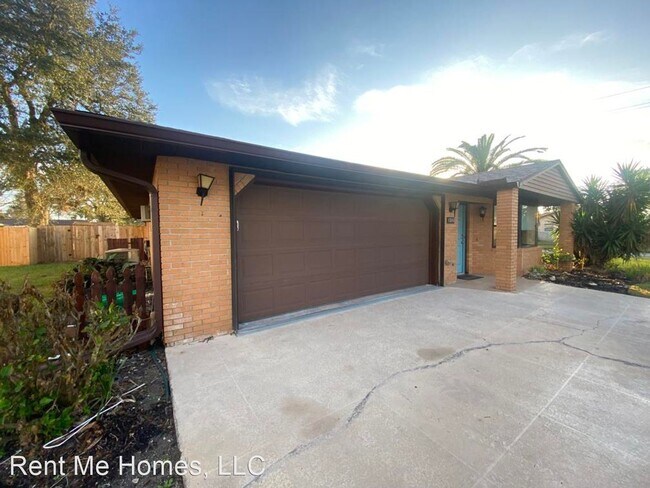 Building Photo - 3 br, 2 bath House - 1245 Mardrake Rd.
