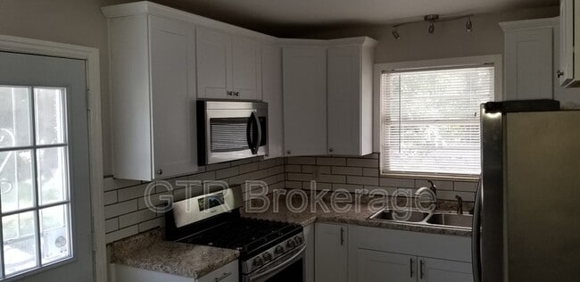 Building Photo - 1533 Alder Ln SW