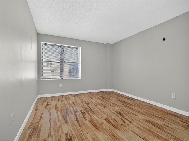 Building Photo - 59-69 Msgr Patrick j Lydon Way Unit 311