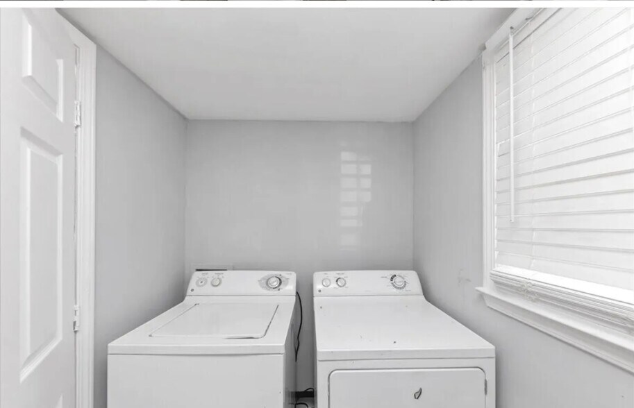 Building Photo - 1432 Forest Villa Dr NW