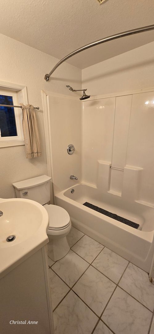 Building Photo - 2 Bedroom in Lake Cushman