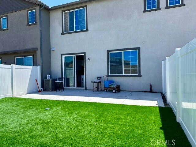 Building Photo - 32568 Ventura Ln