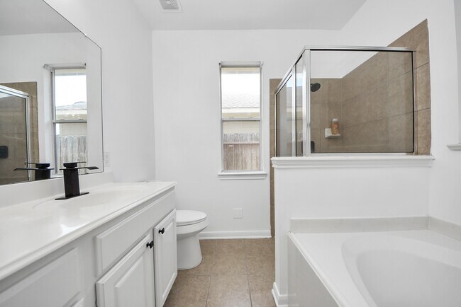 Building Photo - 7330 Jacobs Well Dr