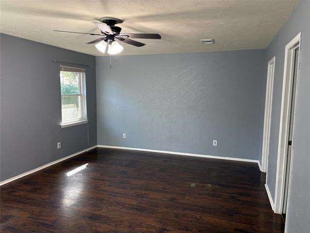 Building Photo - 2402 Leslie St