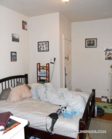 Building Photo - 1788 Beacon St
