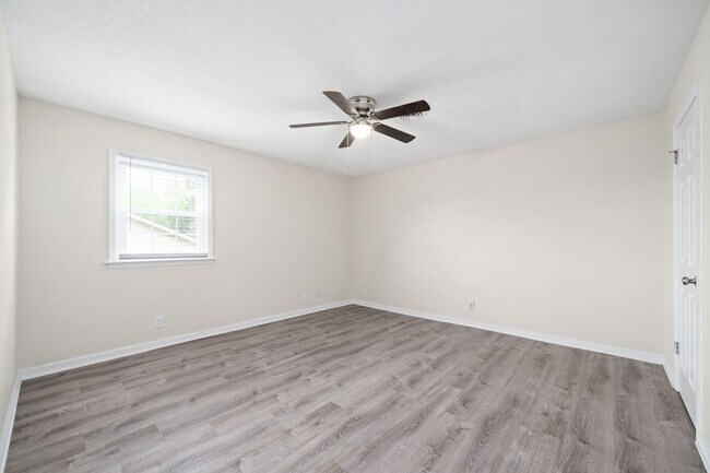 Building Photo - 1671 Baltimore Dr