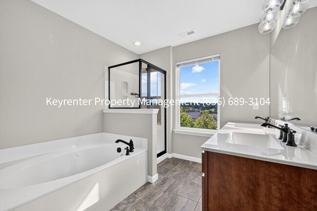 Building Photo - 2823 Winding Valley Dr