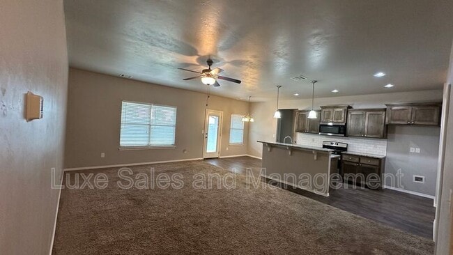 Building Photo - 4716 River Mesa Dr