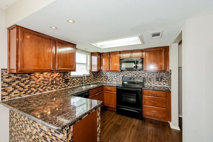 Building Photo - 1224 Nicole Way