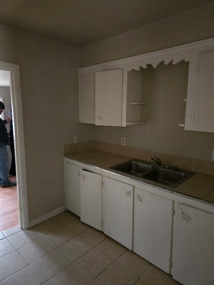 Building Photo - 2118 Hatcher Rd