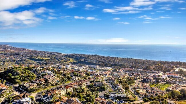 Building Photo - 75 Marbella