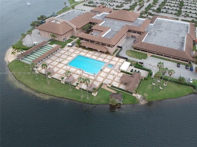 Building Photo - 1300 SW 125th Ave