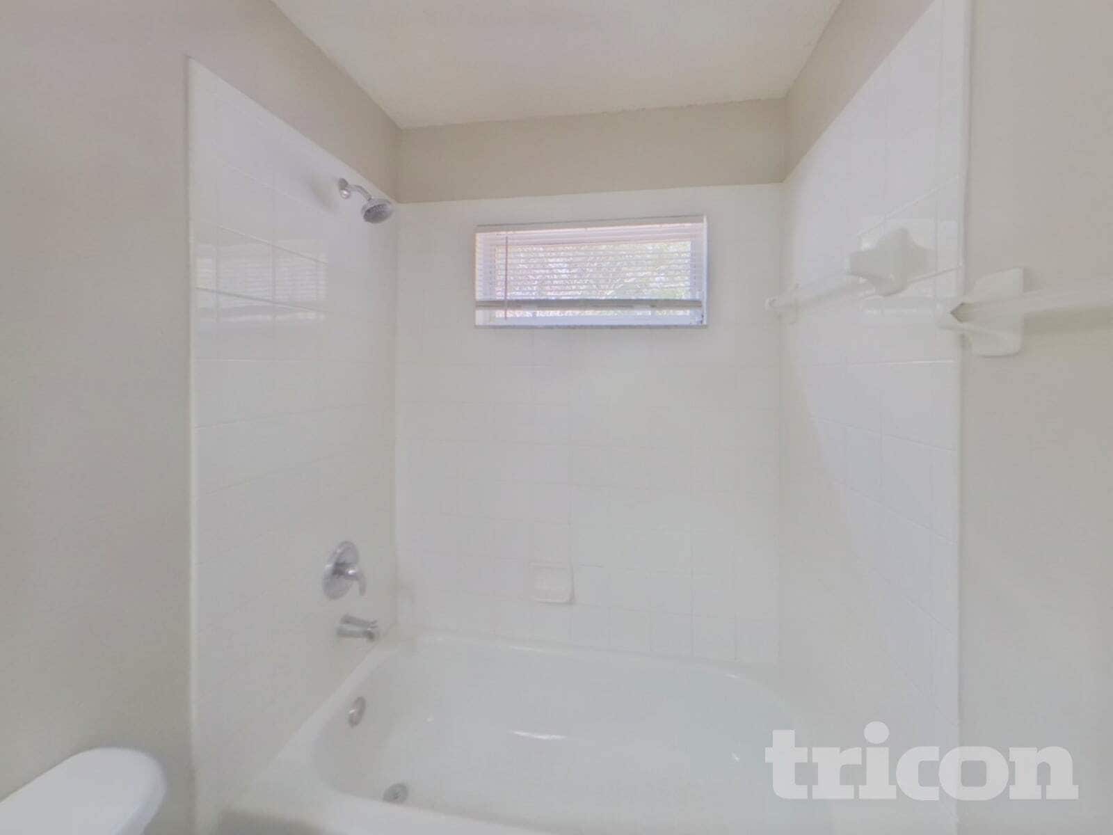 Building Photo - 4432 Country Hills Blvd