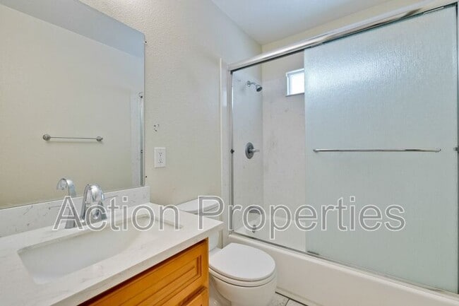 Building Photo - 2333 Augusta Pl