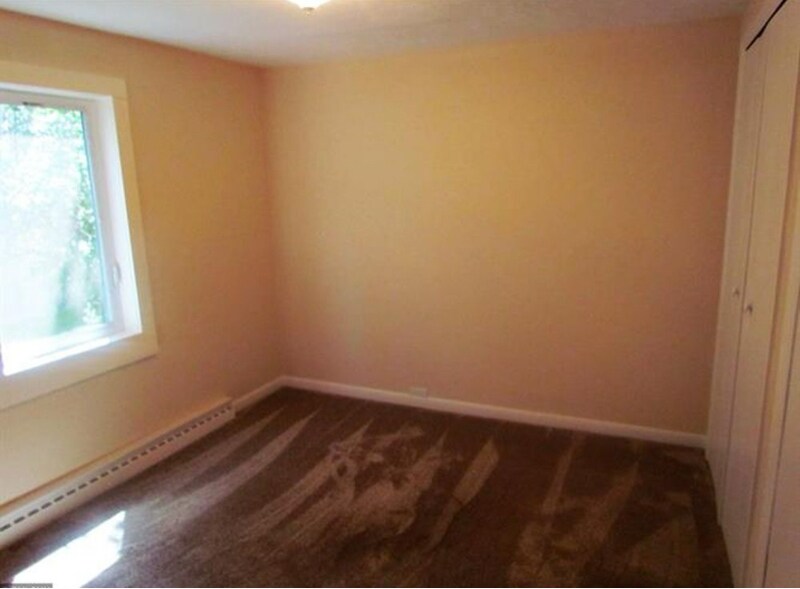 Building Photo - 306 4th Ave NE