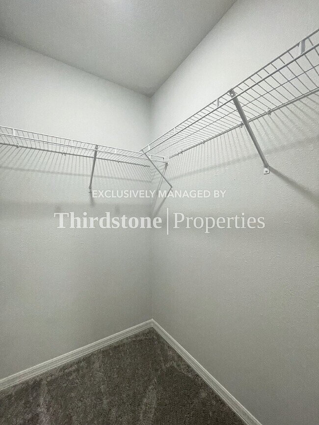 Building Photo - 8344 Maple St