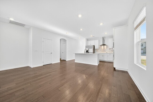 Building Photo - 124 Limbury Ct